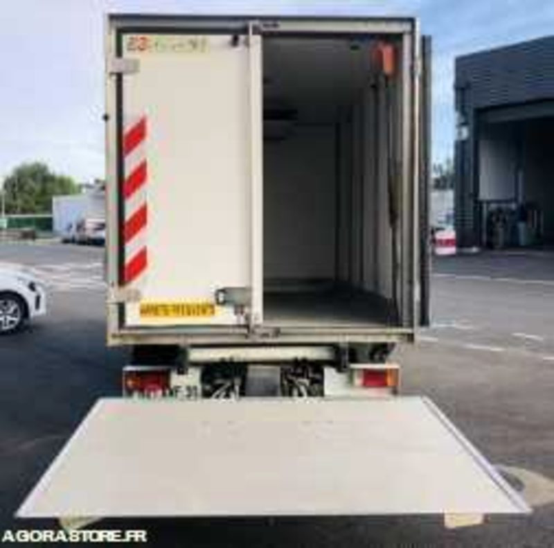 Furgoneta frigorifica Renault Master Frigorifique 3T5 - 245575km - 2002