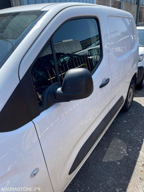 Furgoneta pequeña CITROEN BERLINGO 98593kms - 2020