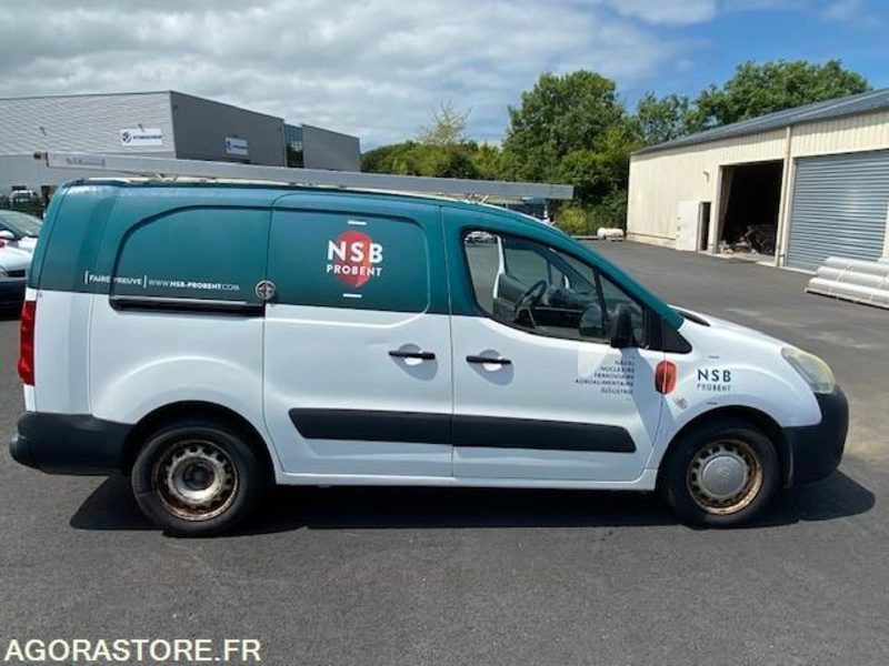 Furgoneta pequeña Citroën Berlingo 2012 / 125294 Km