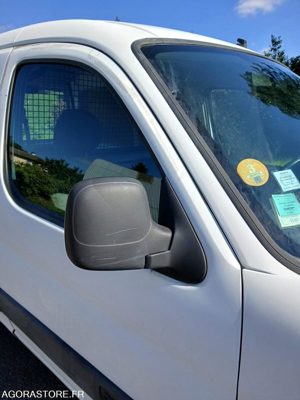 Furgoneta pequeña Citroën Berlingo 752-AGX-42