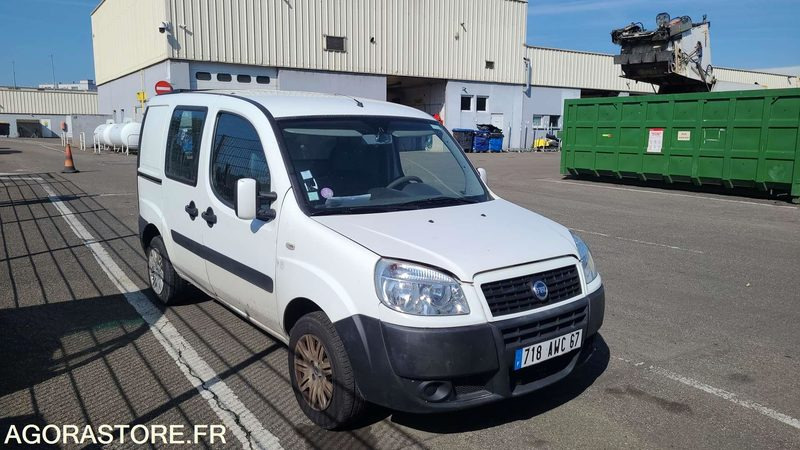 Furgoneta pequeña FIAT DOBLO CARGO - 2007 - 98427KM - 718 AWC 67