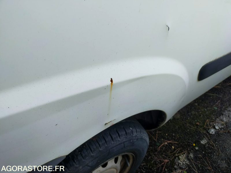 Furgoneta pequeña Fiat Doblo Essence et GNV