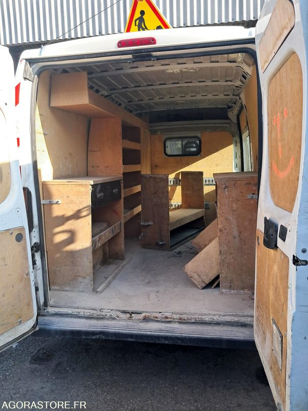Furgoneta pequeña Fiat Ducato BY-861-HR