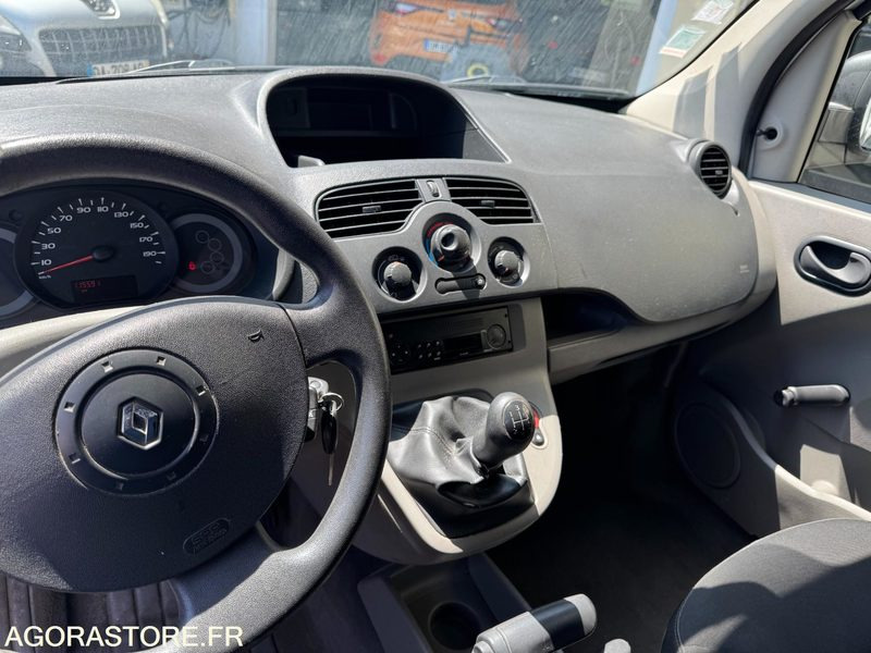 Furgoneta pequeña RENAULT KANGOO - 2009 - 115 000km