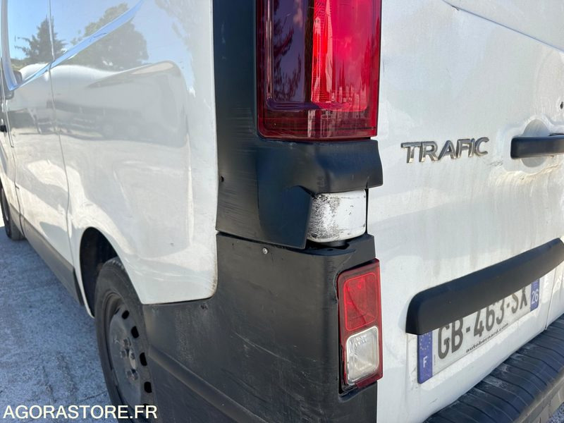 Furgoneta pequeña RENAULT TRAFIC - 2021 -145CV L1 H1 -  108000 KM