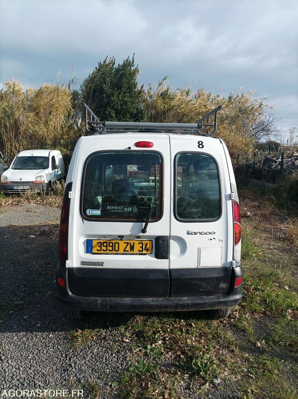 Furgoneta pequeña Renault Kangoo 06-2002 3990ZW34