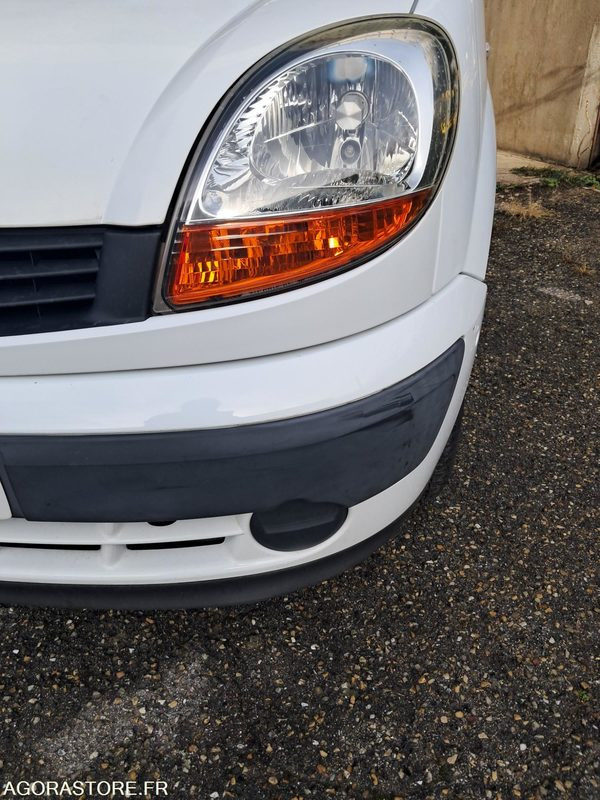 Furgoneta pequeña Renault Kangoo - 2006 - 75766kms - 1944 ZZ 42