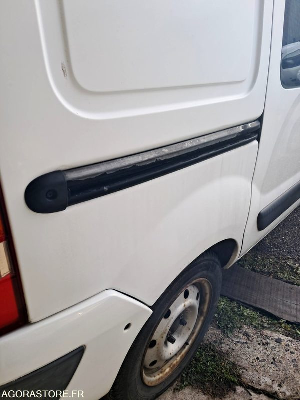 Furgoneta pequeña Renault Kangoo - 2006 - 75766kms - 1944 ZZ 42