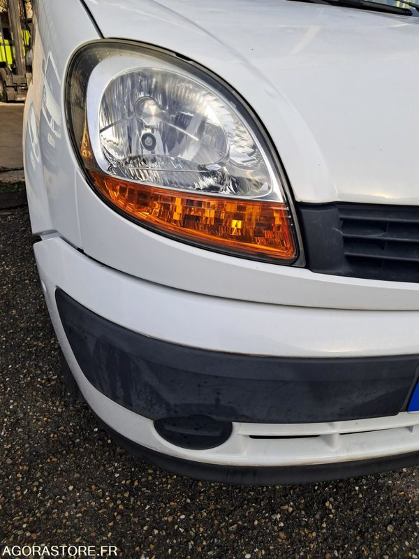 Furgoneta pequeña Renault Kangoo - 2006 - 75766kms - 1944 ZZ 42