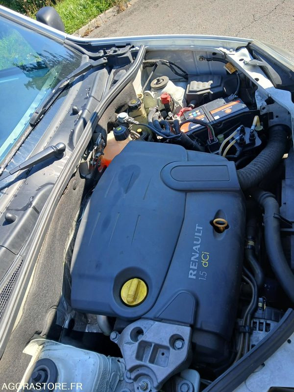 Furgoneta pequeña Renault Kangoo 648 ABJ 42