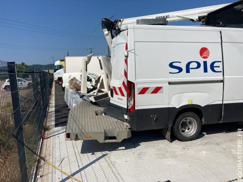 Furgoneta IVECO DAILY 50C18 NACELLE VERSALIFT