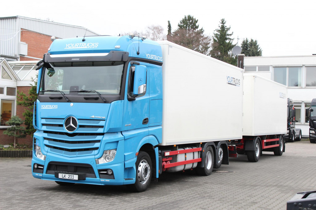 Furgoneta Mercedes-Benz Actros  2548 Koffer Retarder Schlafkab Kühlbox