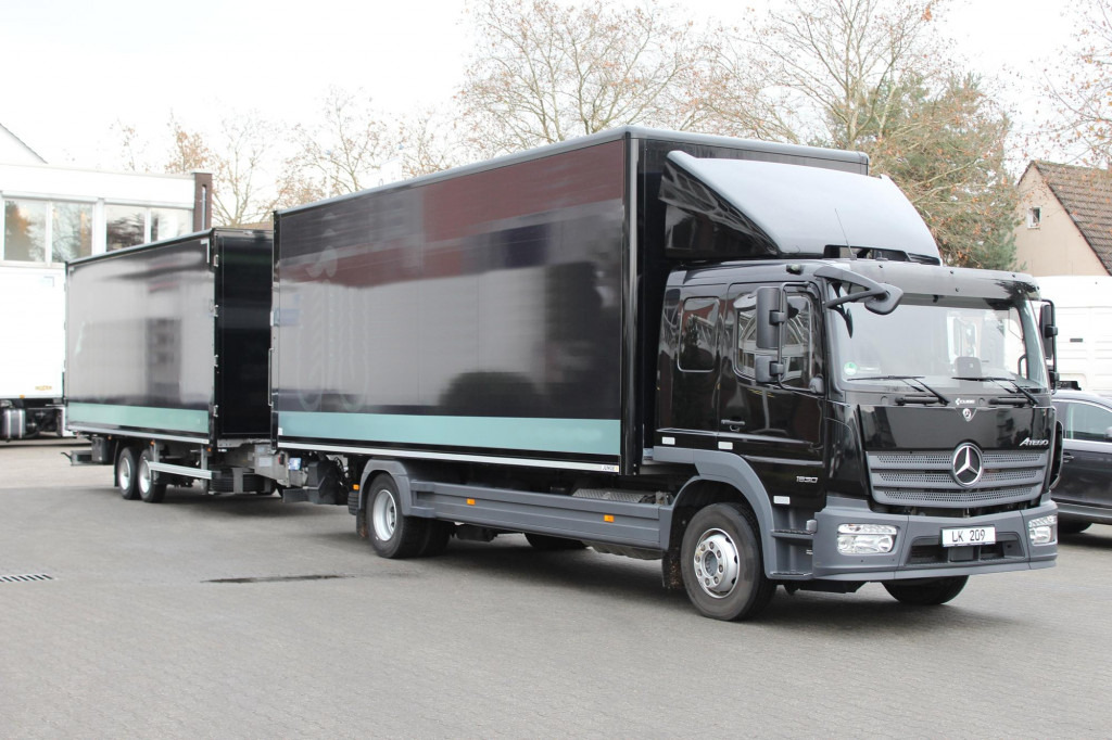 Furgoneta Mercedes-Benz Atego 1530 Koffer DS Schlafkab Durchladen 99Tkm!