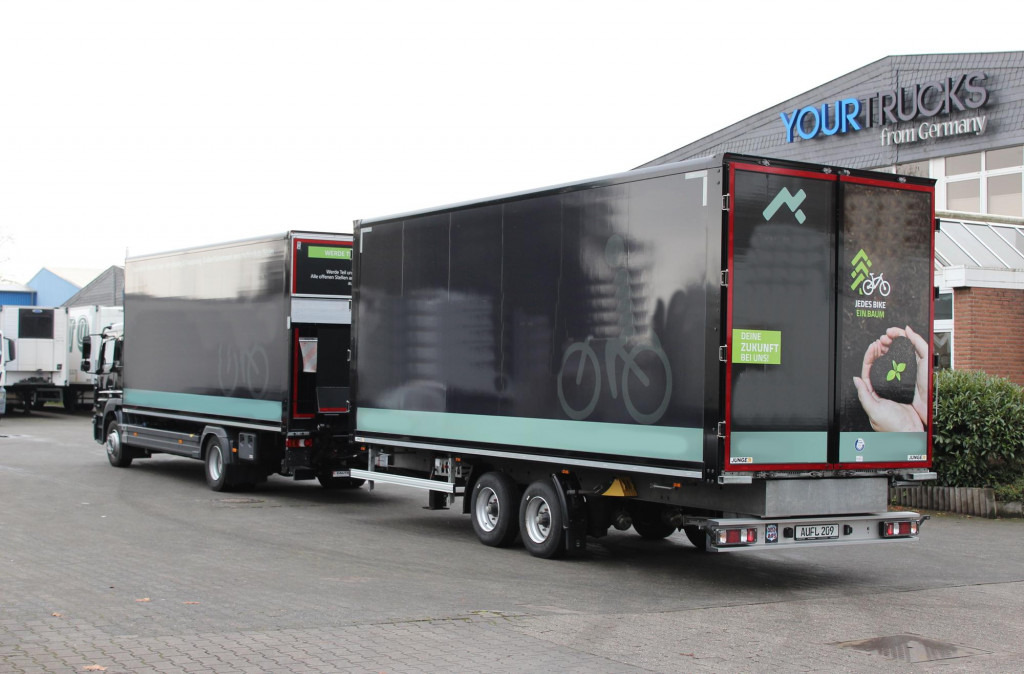 Furgoneta Mercedes-Benz Atego 1530 Koffer DS Schlafkab Durchladen 99Tkm!