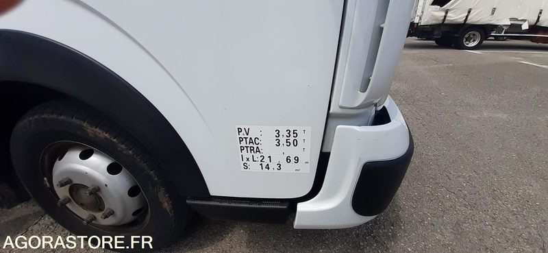 Furgoneta Nacelle Plateau RENAULT Maxity - 44000 km - 2008
