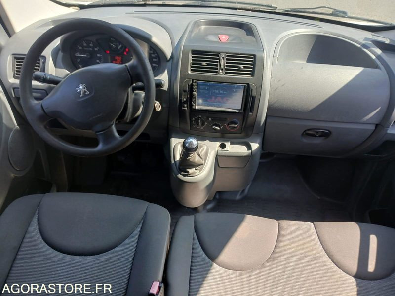 Furgoneta Peugeot expert 2.0 hdi L1H2 125cv 2013 154891 KM