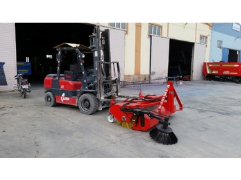 Barredora cucharón SAYGINLAR FORKLIFT MOUNTED ROAD SWEEPER
