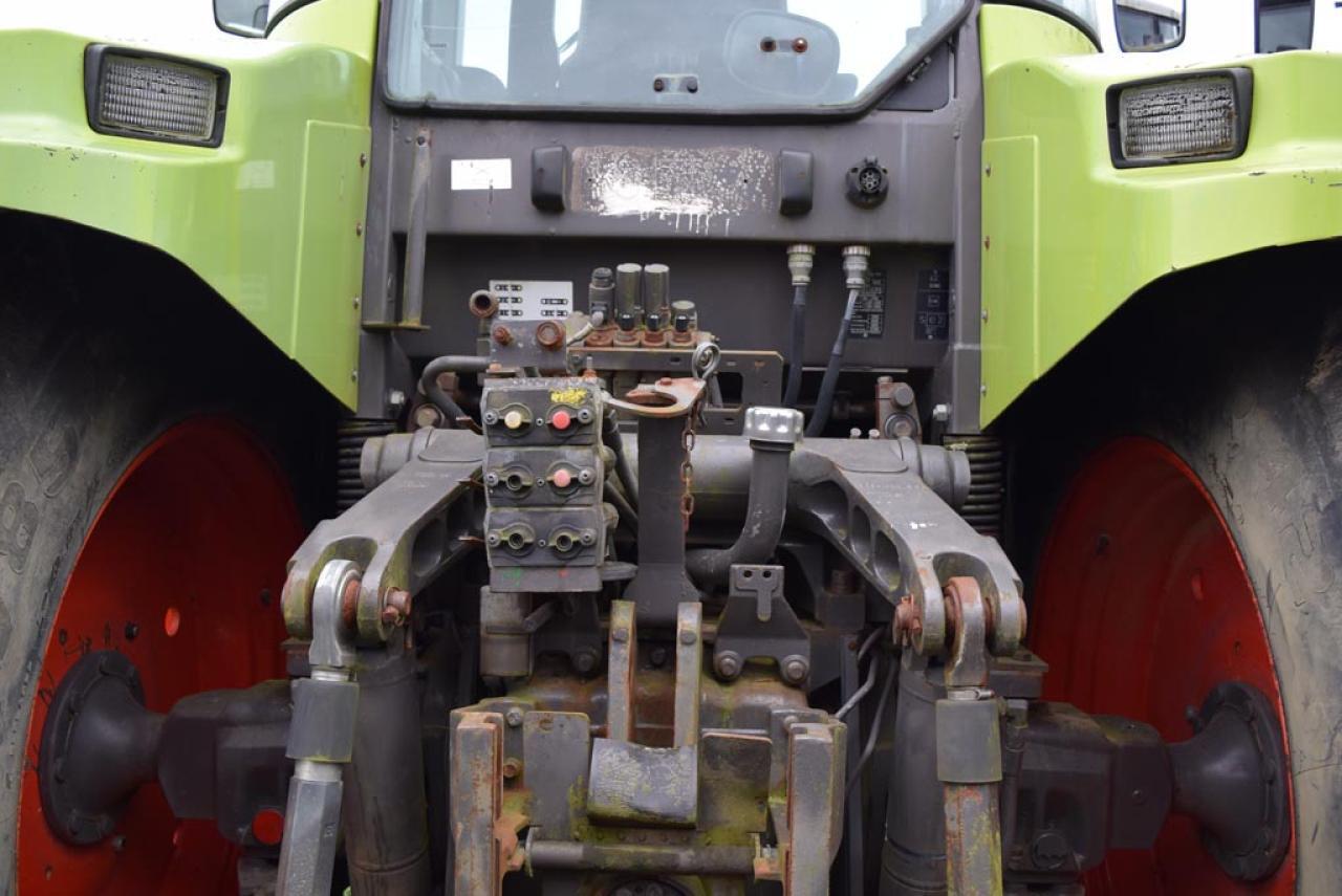 Tractor CLAAS Ares 826 RZ: foto 4