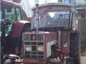 Tractor Case-IH 533: foto 1