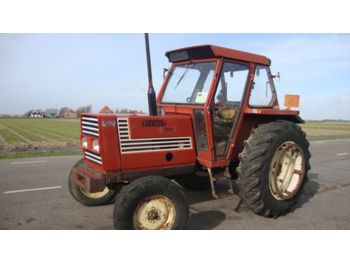 Tractor FIAT 780: foto 1