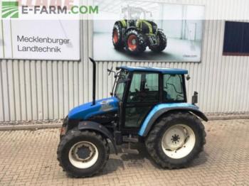 Tractor Ford 7635 DT: foto 1