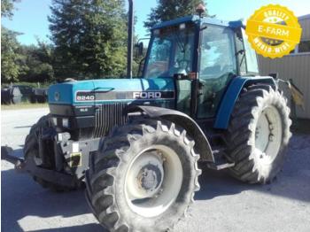 Tractor Ford 8240 SLE: foto 1