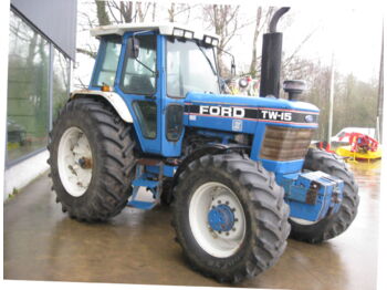 Tractor Ford TW15: foto 1