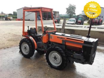 Tractor Holder A 550: foto 1