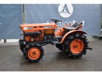 Mini tractor International B7001: foto 1