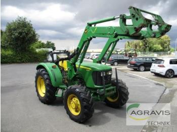 Tractor John Deere 5055 E: foto 1