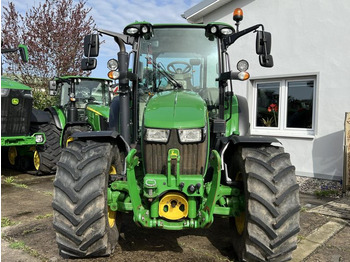 John Deere 5100R mit Frontzapfwelle - Tractor: foto 2