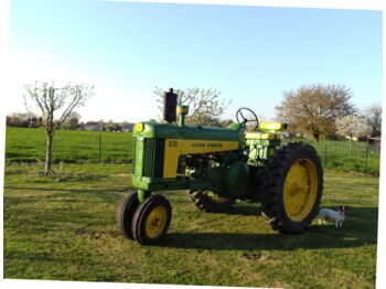 Tractor John Deere 630: foto 1