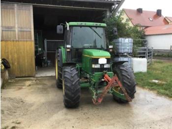 Tractor John Deere 6400: foto 1