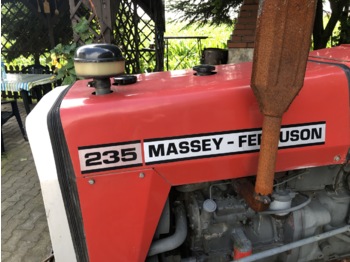 Tractor MASSEY FERGUSON 235: foto 1