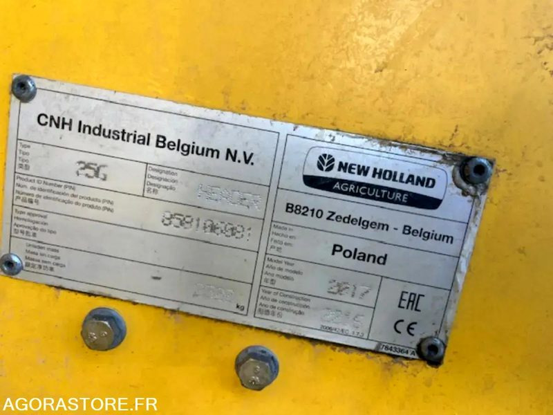 Maquinaria agrícola MOISSONNEUSE BATTEUSE NEW HOLLAND CR 8.80 - 2017 / 1847 HEURES