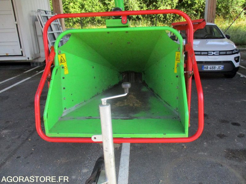 Maquinaria de jardinería BROYEUR DE BRANCHE CP360GT