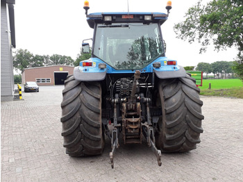 Tractor New Holland: foto 3