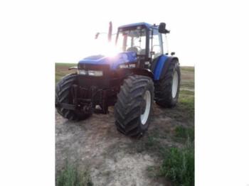 Tractor New Holland M 160: foto 1