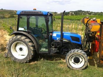 Tractor New Holland T4040F: foto 1