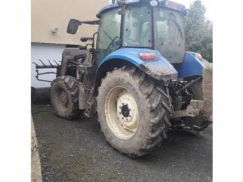 Tractor New Holland T5105: foto 1