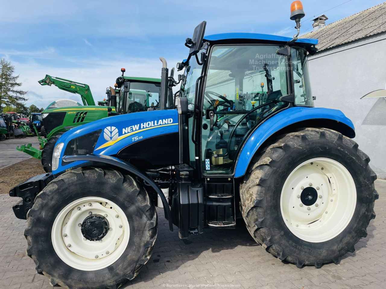 Tractor New Holland T5.115: foto 9