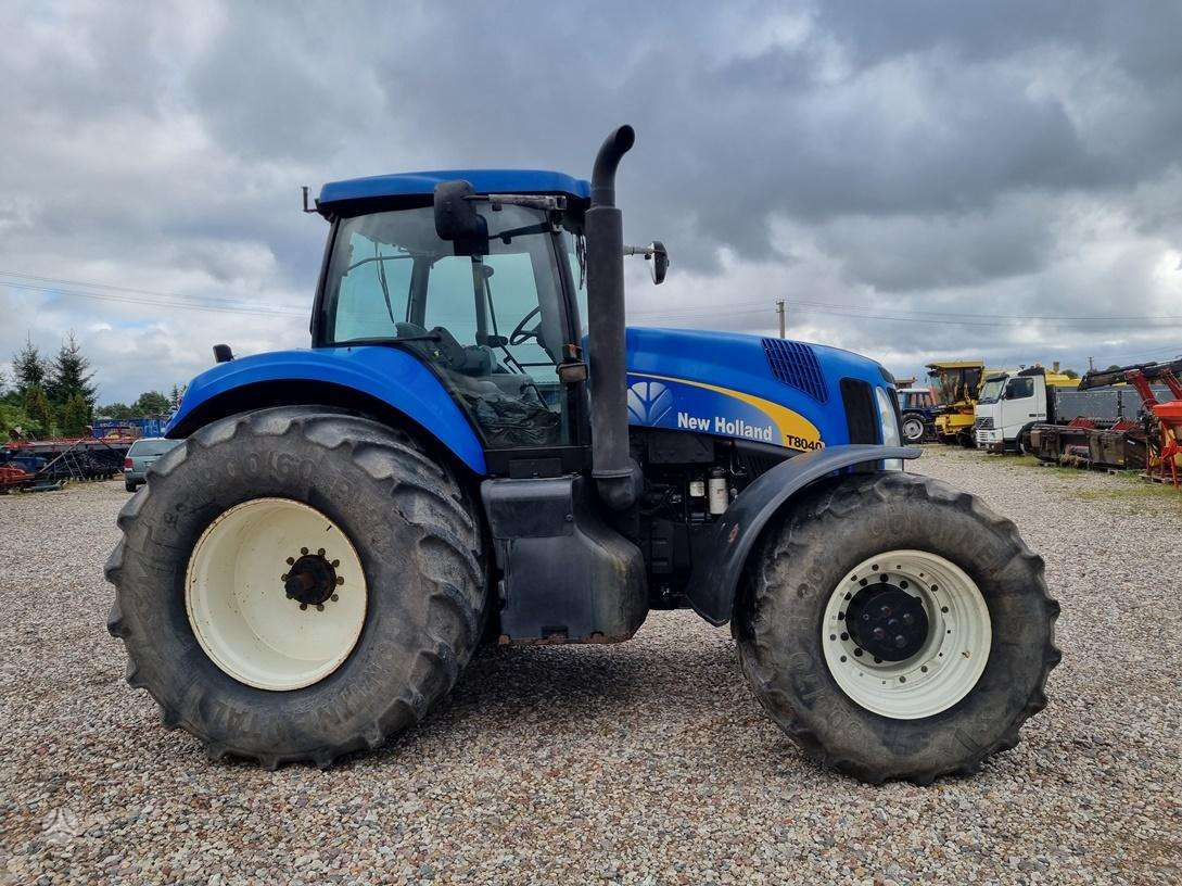 Tractor New Holland T8040: foto 3