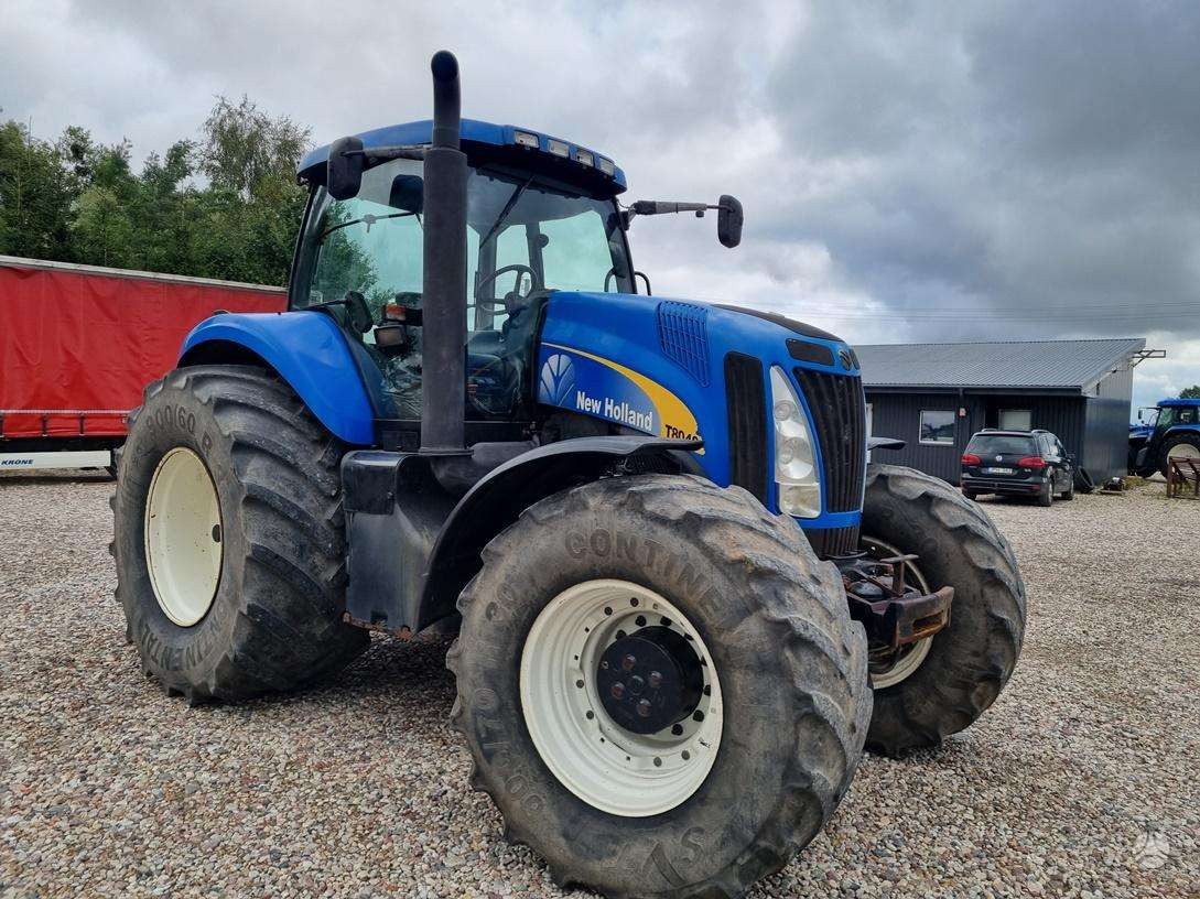 Tractor New Holland T8040: foto 2
