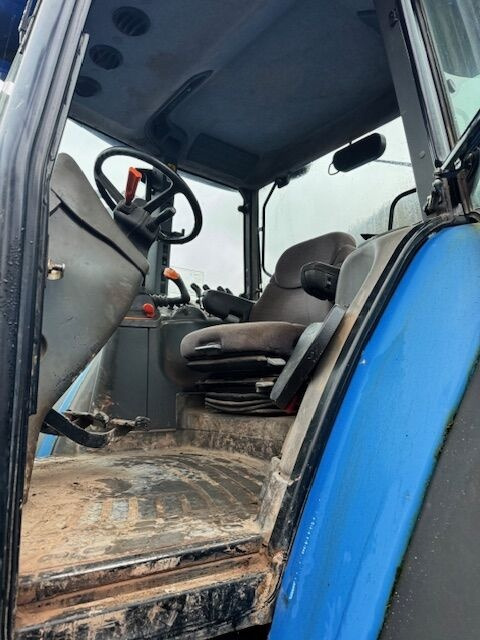 Tractor nuevo New Holland TM190: foto 4