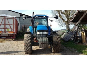 Tractor New Holland TM 125: foto 1