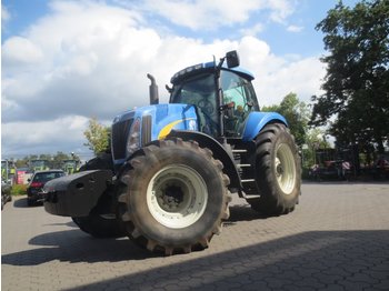 Tractor New Holland T 8010: foto 1