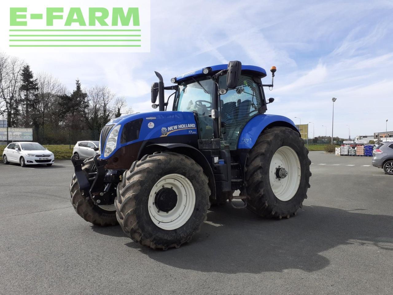 New Holland t7 200 - Tractor: foto 4