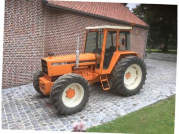 Tractor Renault 1151-4: foto 1