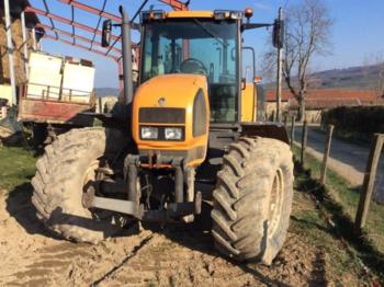 Tractor Renault ARES 710 RZ: foto 1