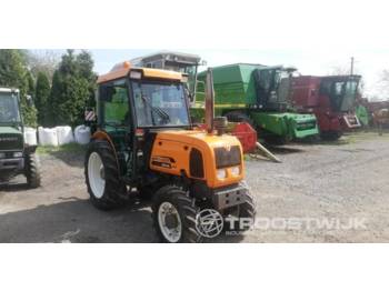 Tractor Renault Dionis 140: foto 1